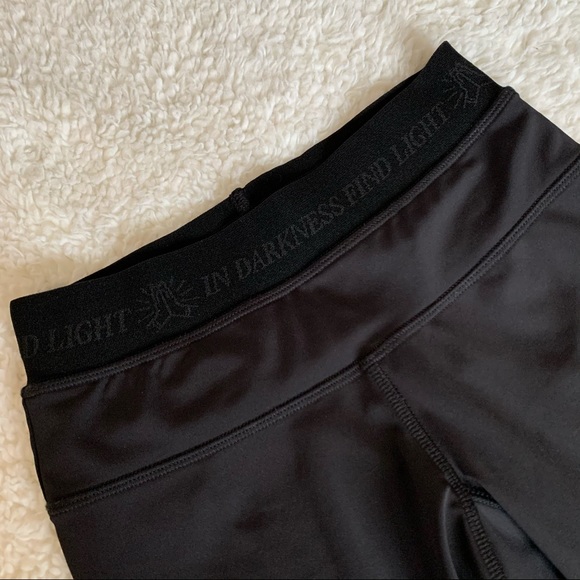 Y7 Studio Yoga In Darkness Find Light Leggings - Picture 6 of 8